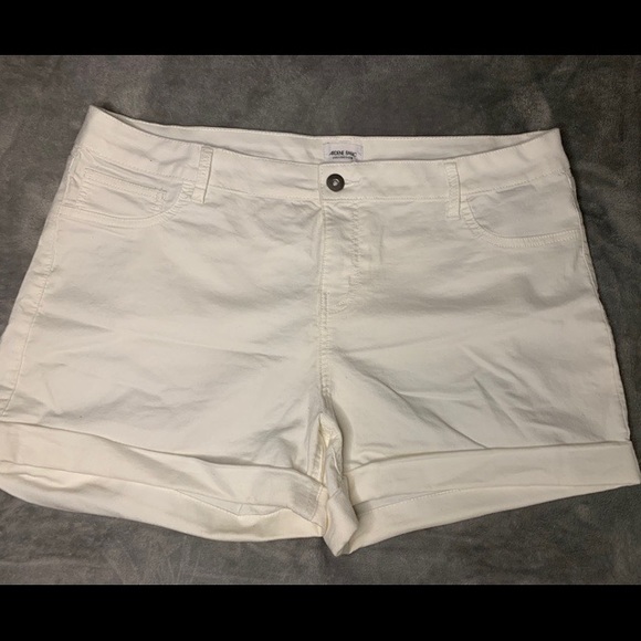 Ardene Basic Shorts - Picture 1 of 2